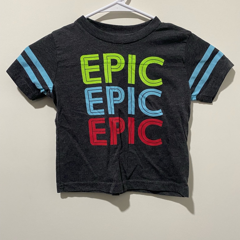 Peek Kids Graphic Tee - Black with Red, Green, and Blue size 4/5 Y guc